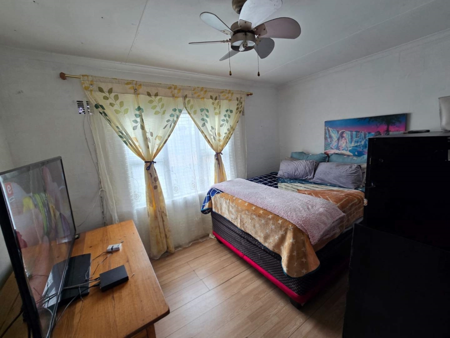 2 Bedroom Property for Sale in Elsies River Western Cape